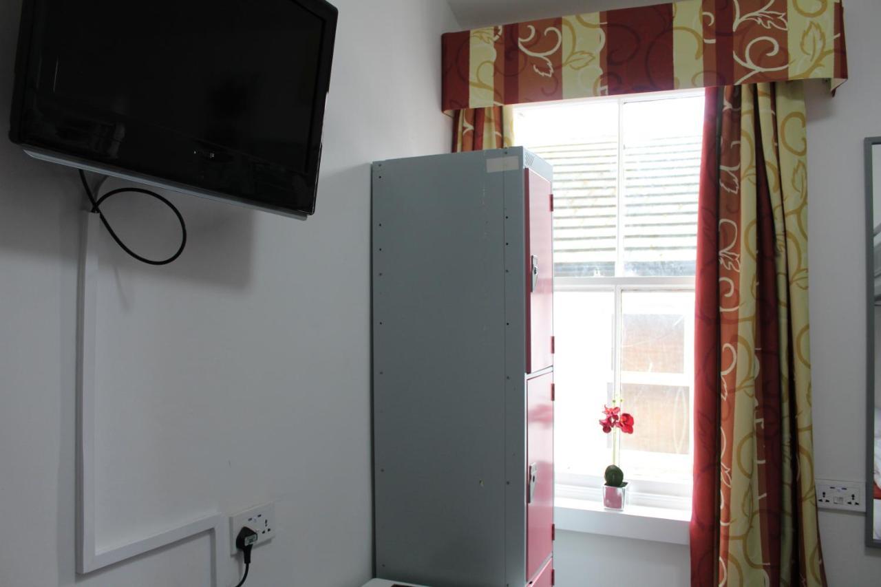 Backpackers Blackpool Hotel & Suites Buitenkant foto