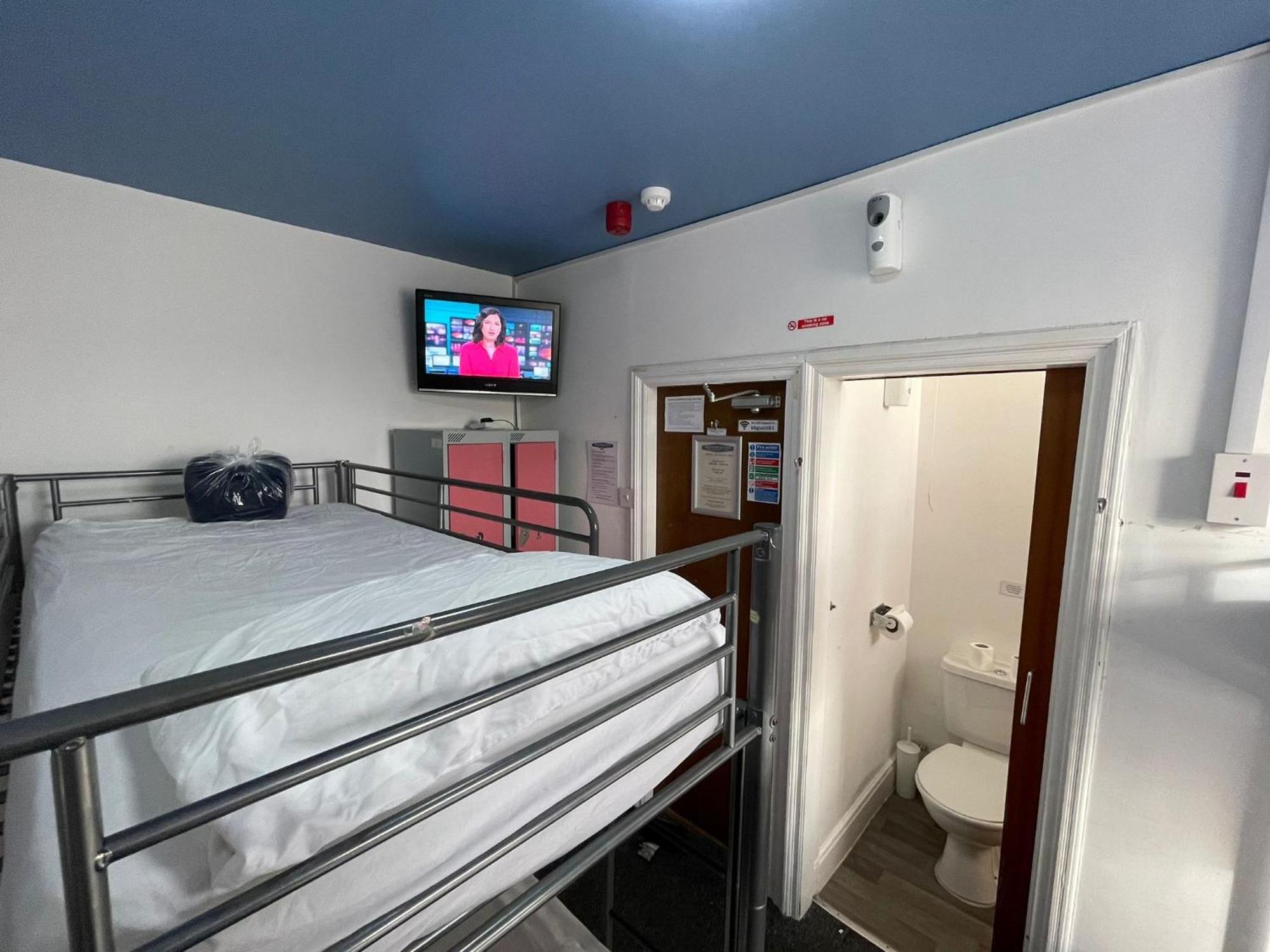 Backpackers Blackpool Hotel & Suites Buitenkant foto