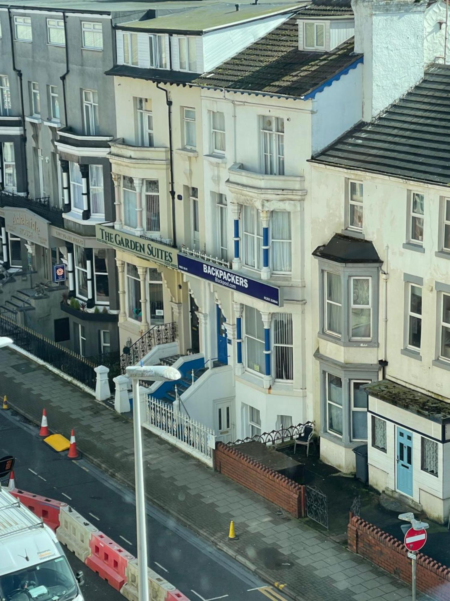 Backpackers Blackpool Hotel & Suites Buitenkant foto