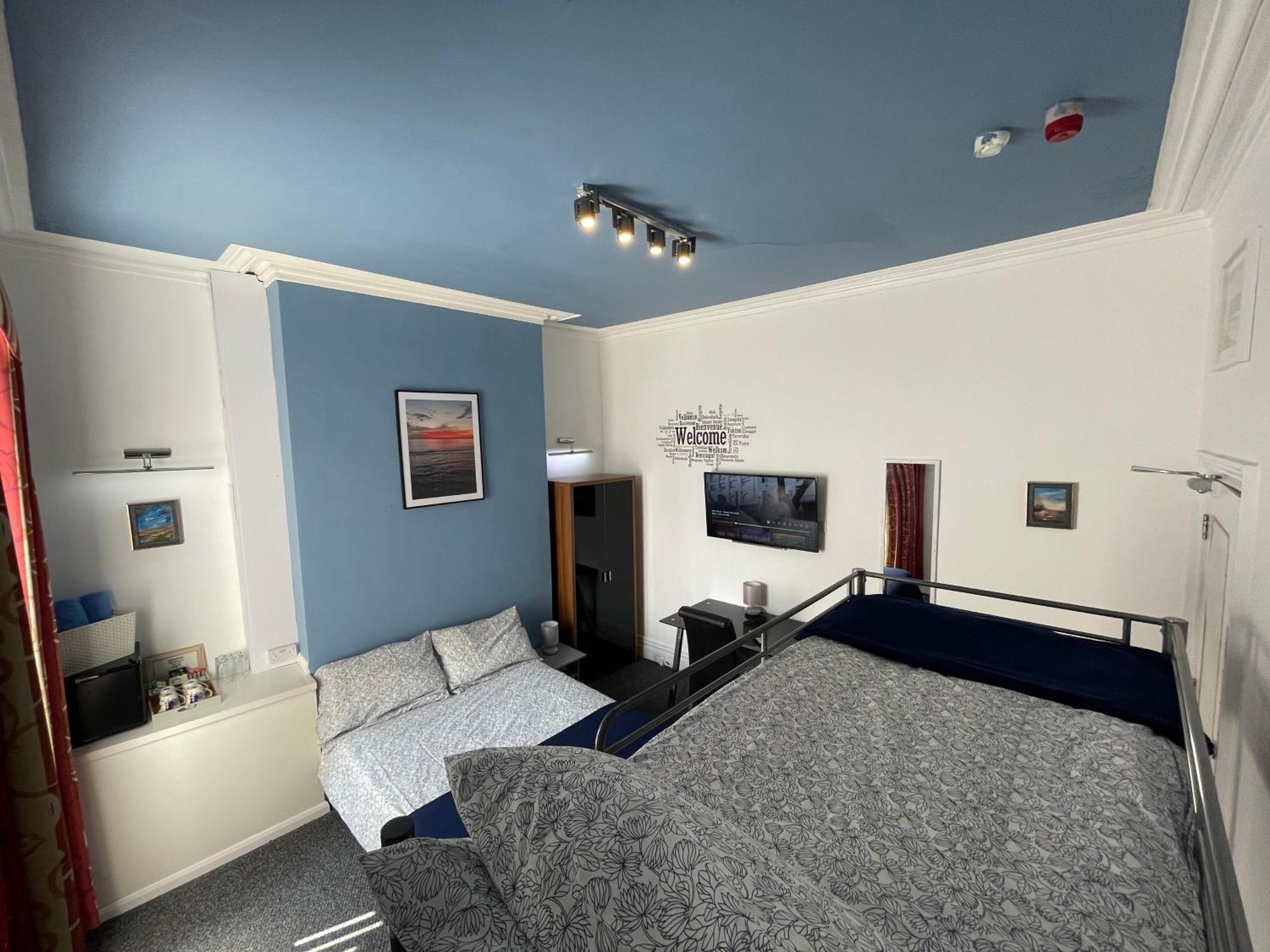 Backpackers Blackpool Hotel & Suites Buitenkant foto