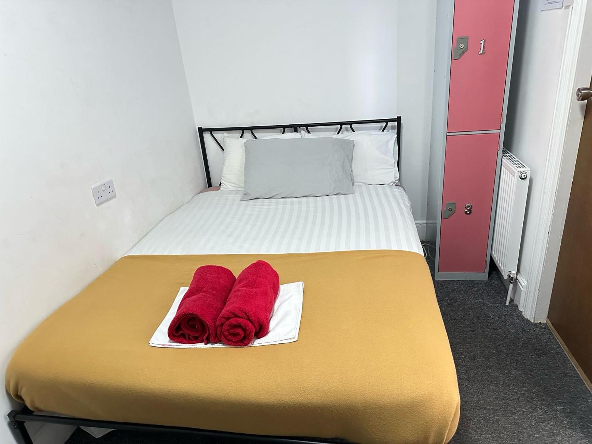 Backpackers Blackpool Hotel & Suites Buitenkant foto