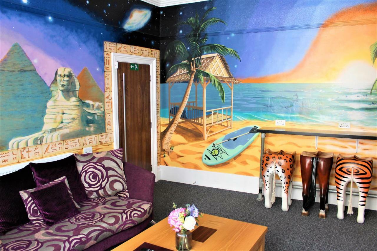Backpackers Blackpool Hotel & Suites Buitenkant foto