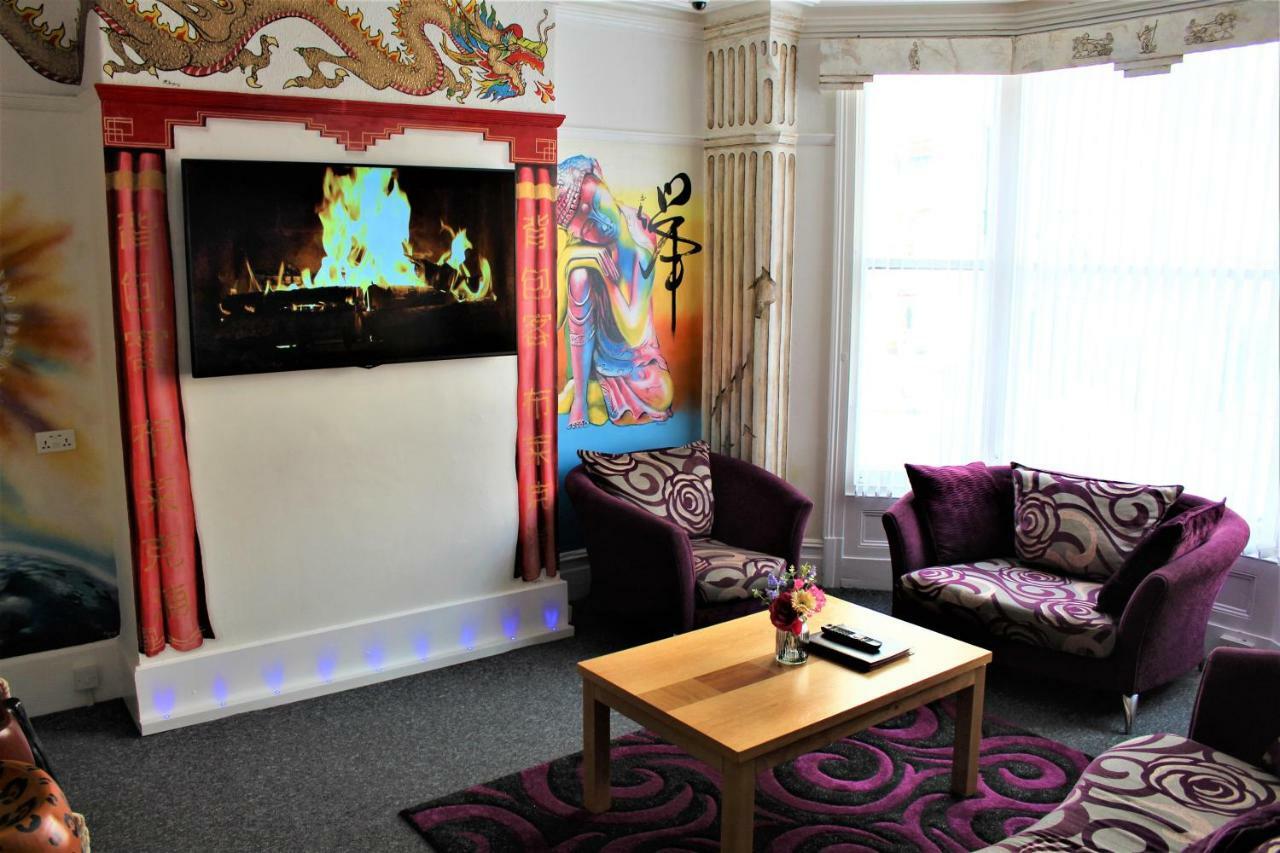 Backpackers Blackpool Hotel & Suites Buitenkant foto