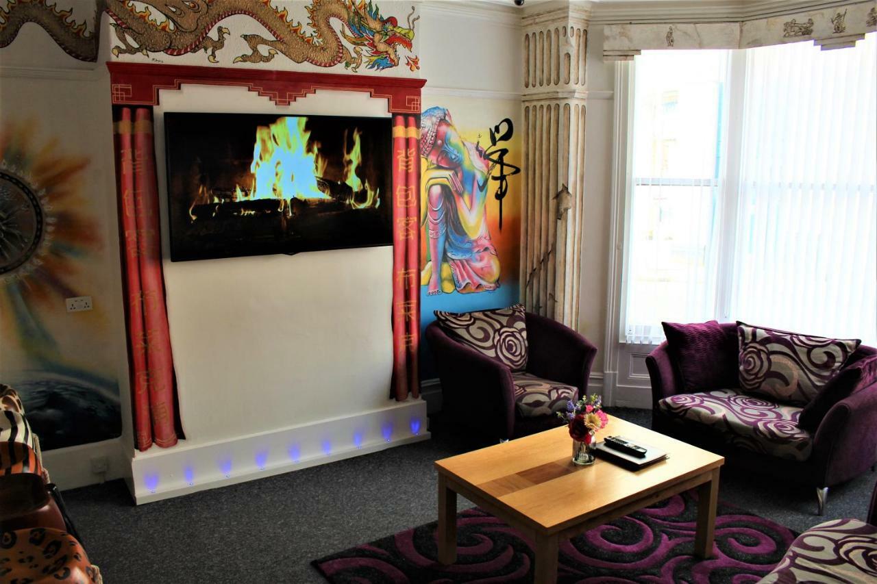 Backpackers Blackpool Hotel & Suites Buitenkant foto