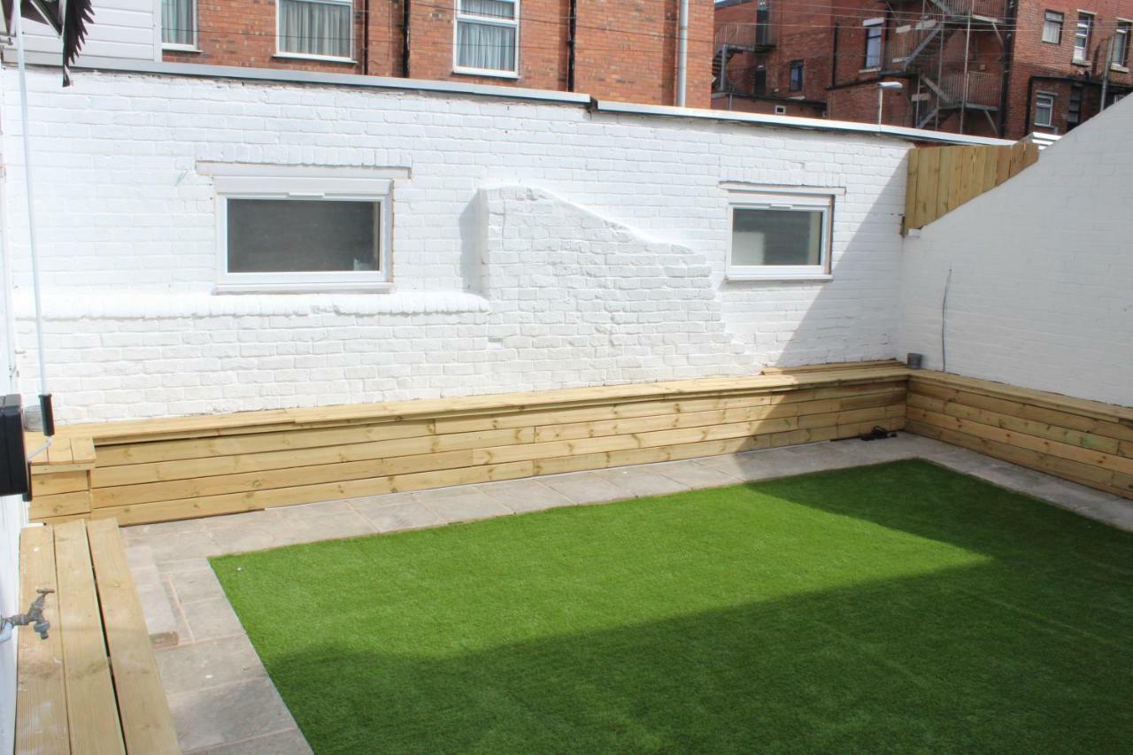 Backpackers Blackpool Hotel & Suites Buitenkant foto